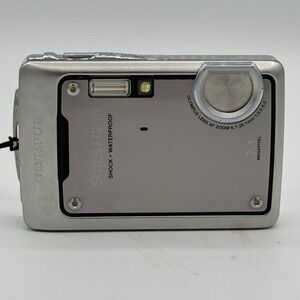 Olympus Stylus 770 SW Digital Camera Silver 7.1MP Waterproof Shockproof 3x Zoom